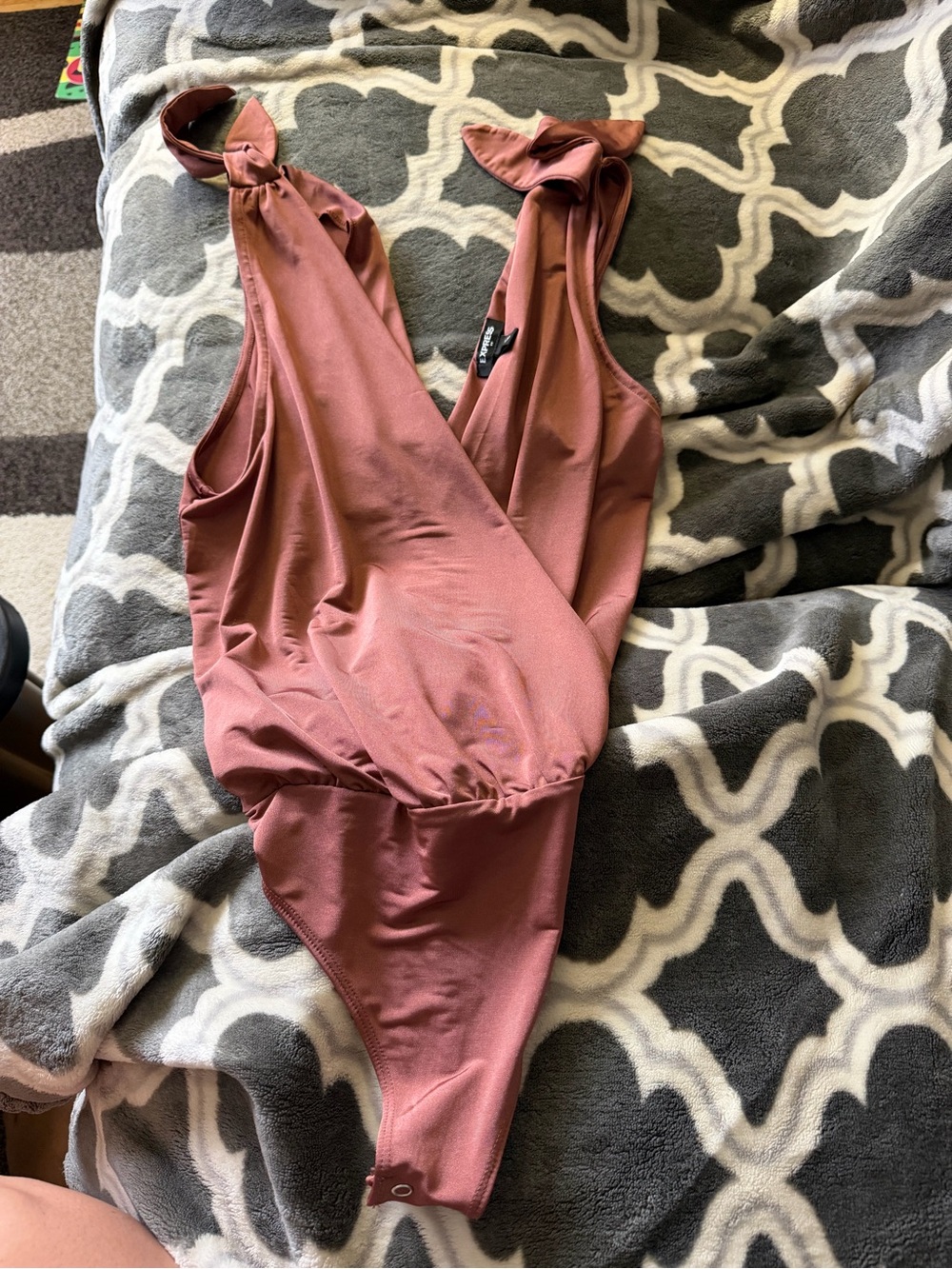 Express Dusty Rose Tie-Shoulder Bodysuit